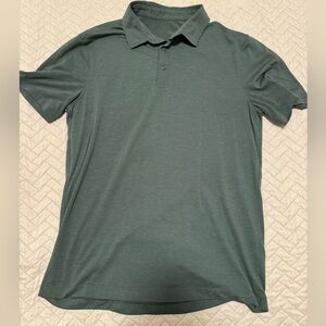 Lululemon: men’s green polo